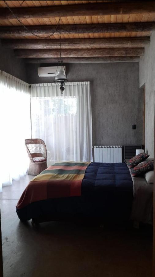Casa Los Cerezos En Chacras De Coria Esterno foto