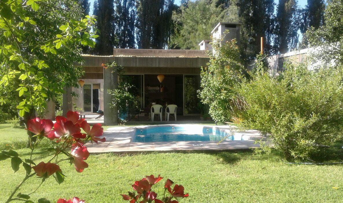 Casa Los Cerezos En Chacras De Coria Esterno foto