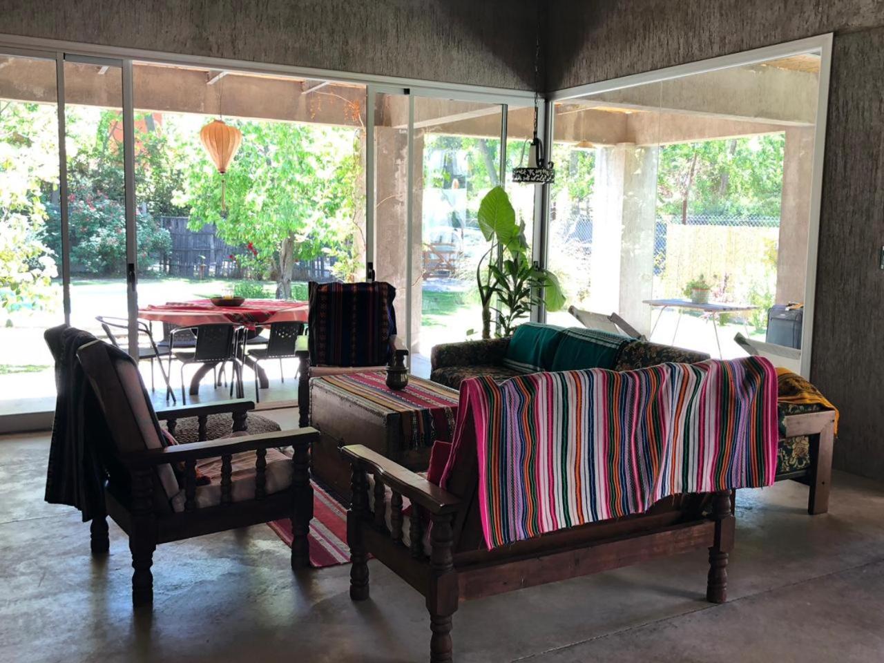 Casa Los Cerezos En Chacras De Coria Esterno foto