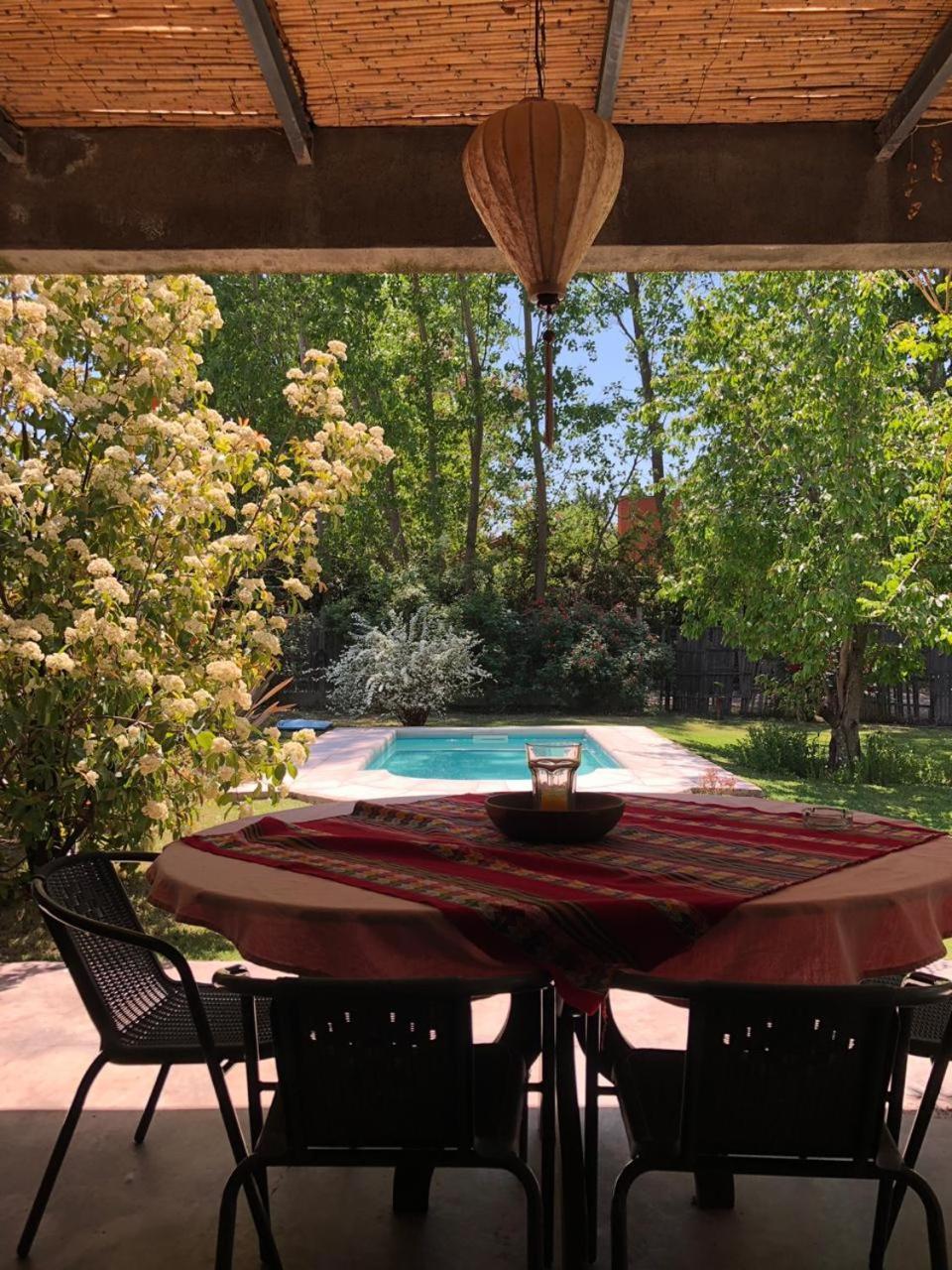 Casa Los Cerezos En Chacras De Coria Esterno foto