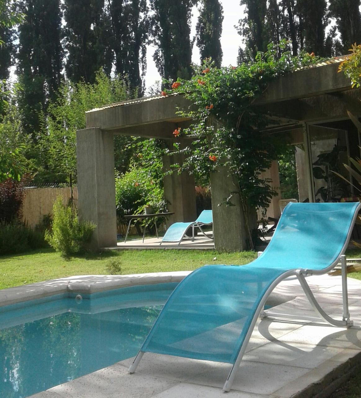 Casa Los Cerezos En Chacras De Coria Esterno foto