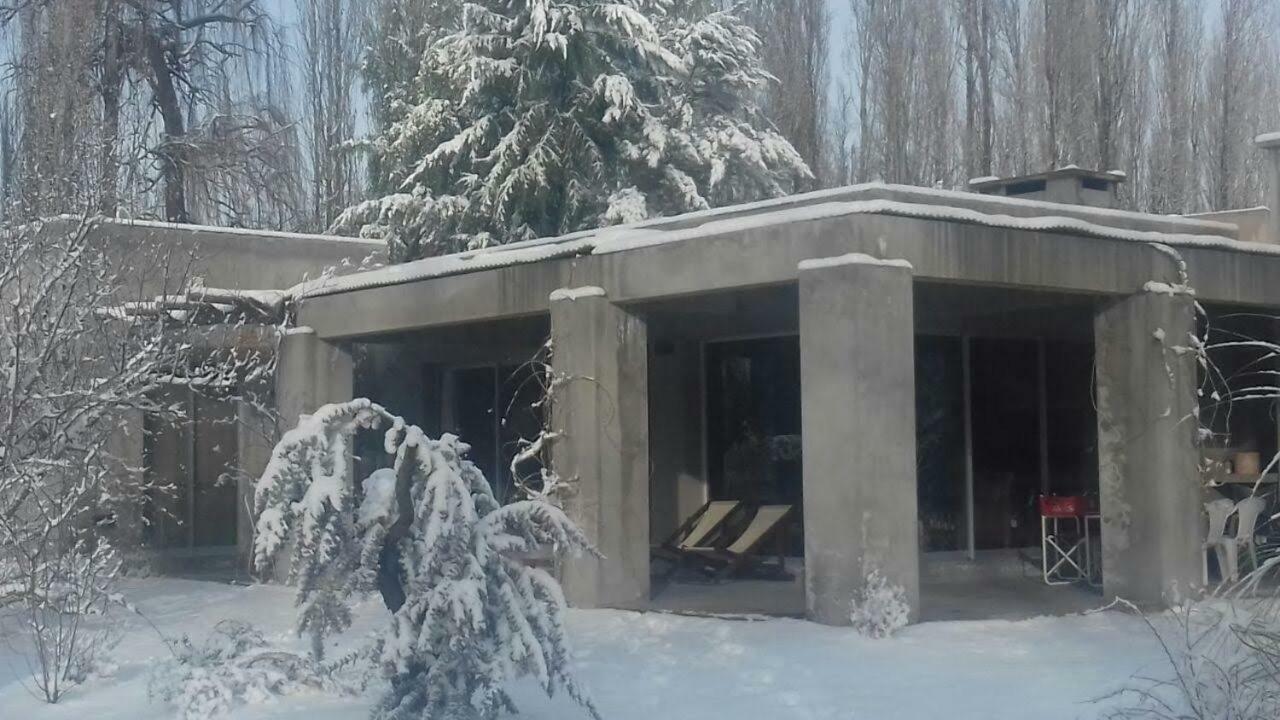 Casa Los Cerezos En Chacras De Coria Esterno foto